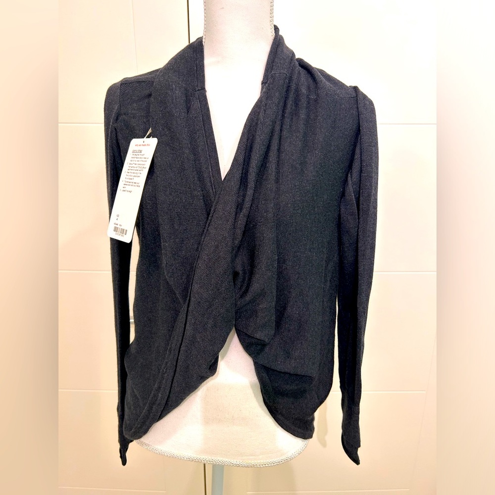 NWT Lululemon Iconic Wrap